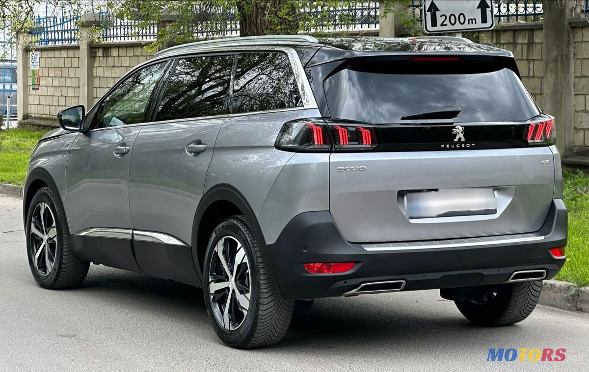 2021' Peugeot 5008 photo #2