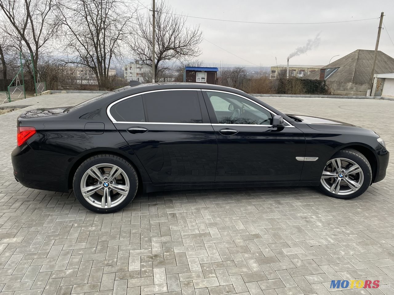 2010' BMW 7 Series photo #6