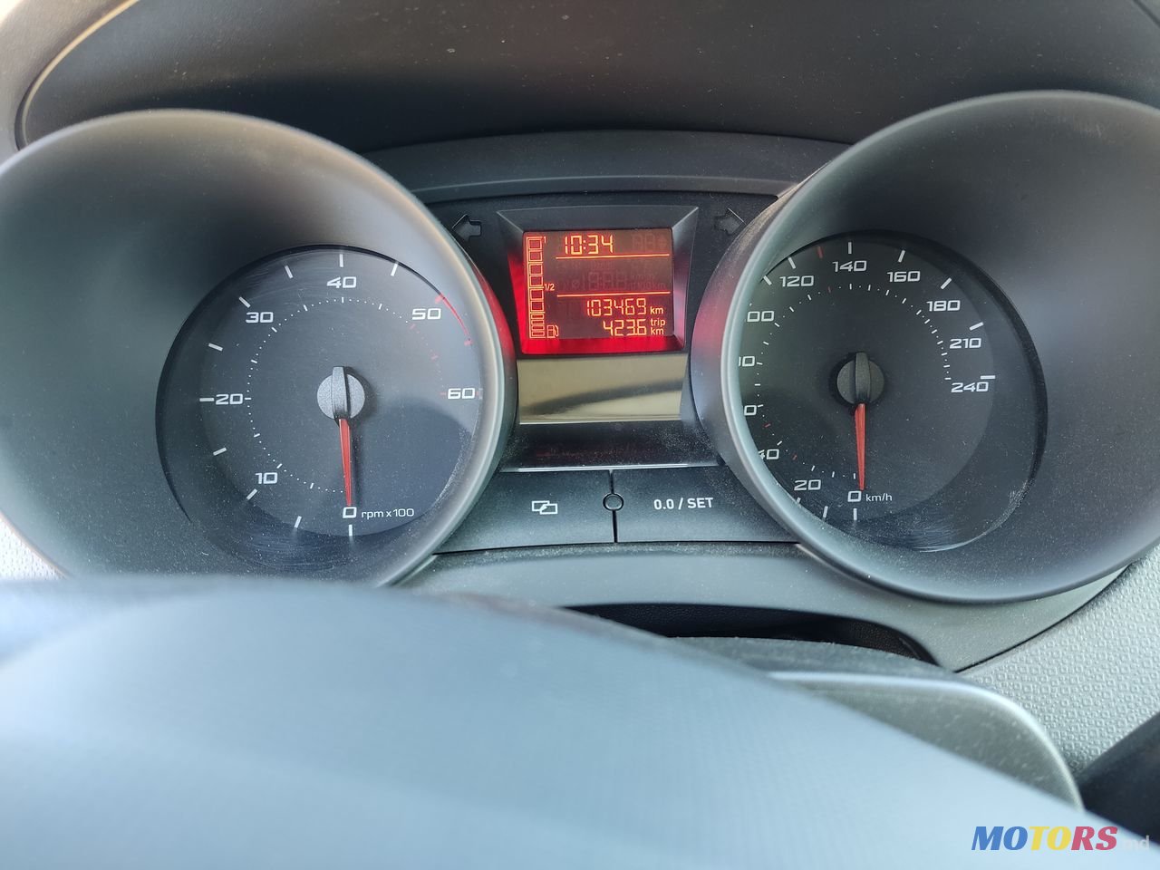 2011' SEAT Ibiza photo #5