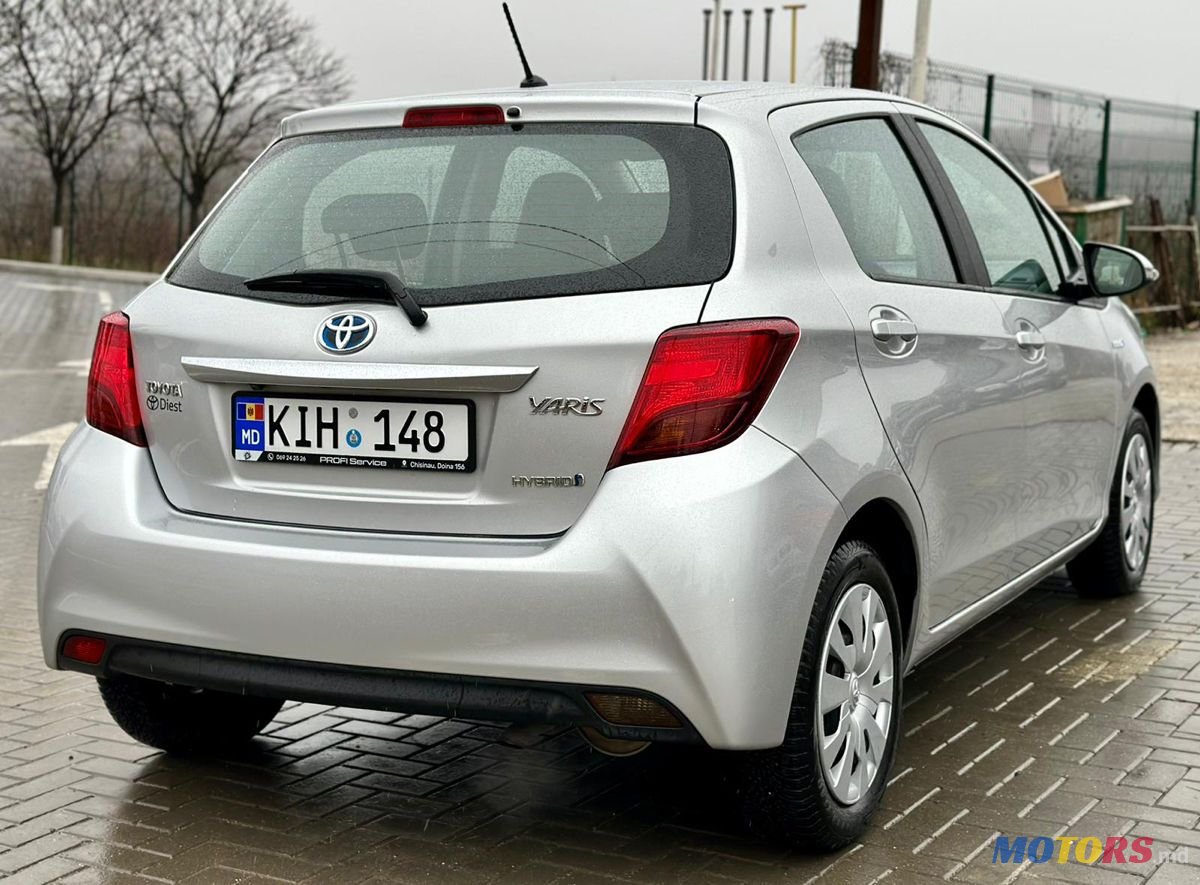 2015' Toyota Yaris photo #4