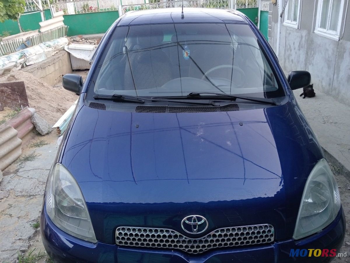 2000' Toyota Yaris photo #2