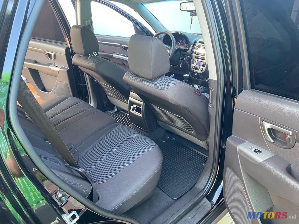 2010' Hyundai Santa Fe photo #2