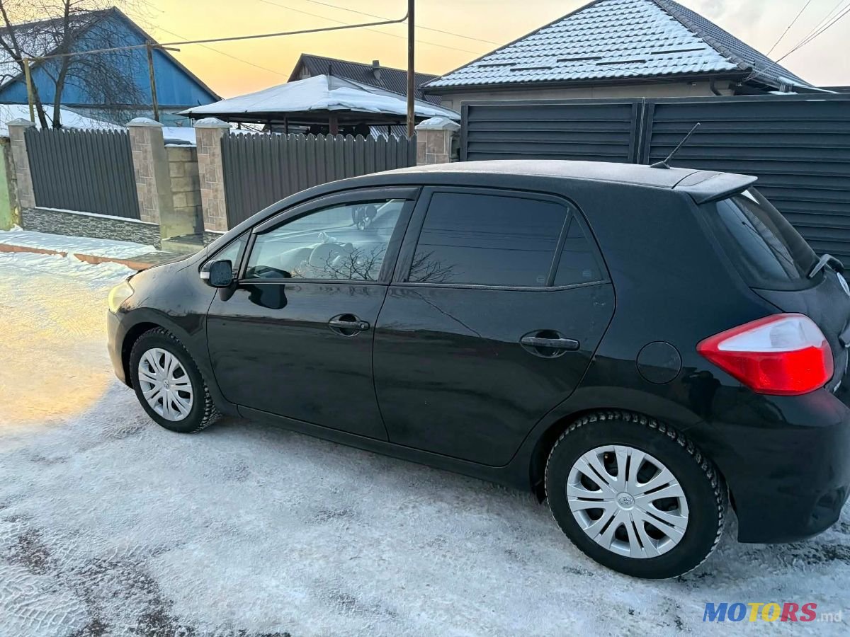 2010' Toyota Auris photo #3