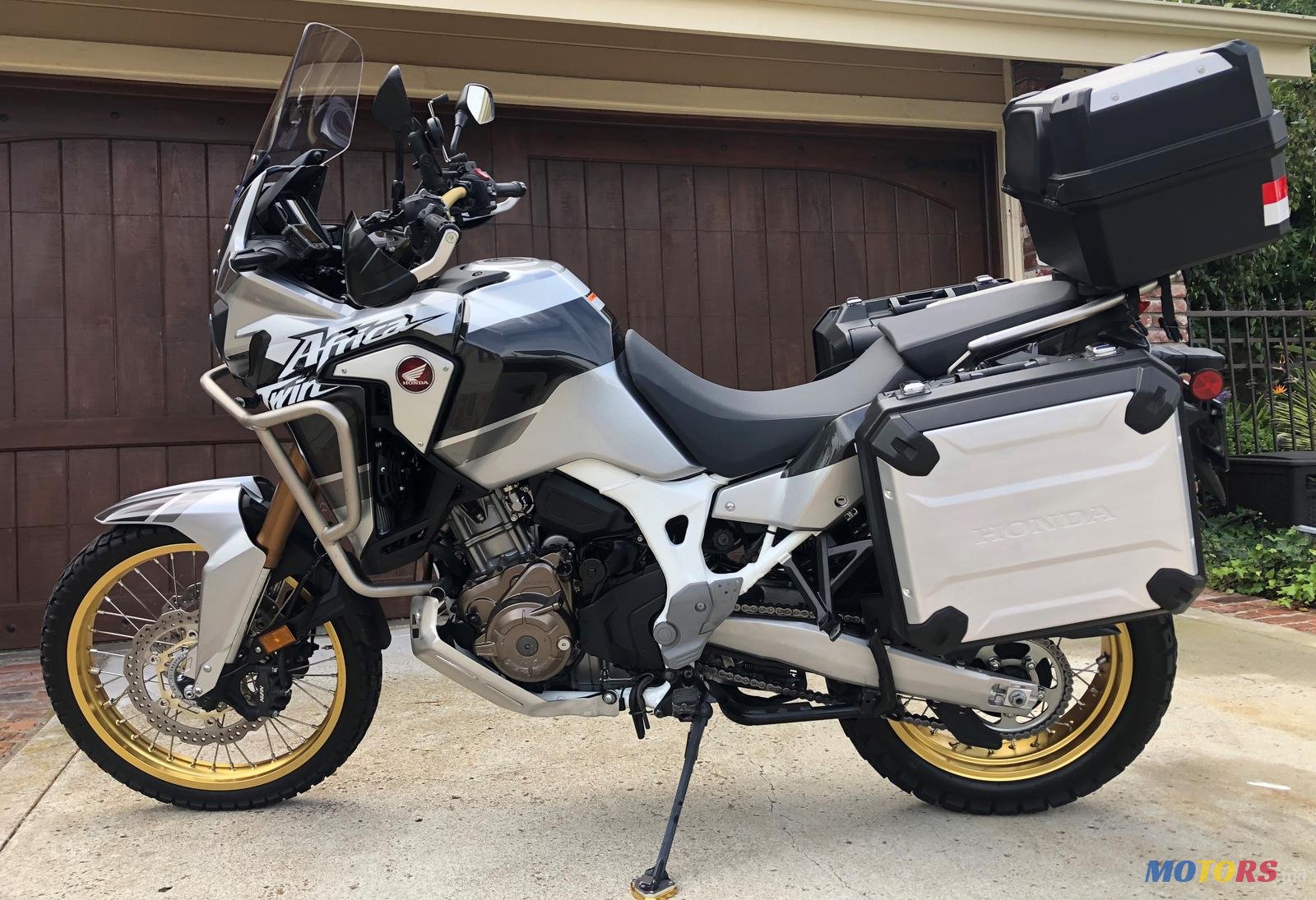 2019' Honda AFRICA TWIN ADVENTURE photo #2