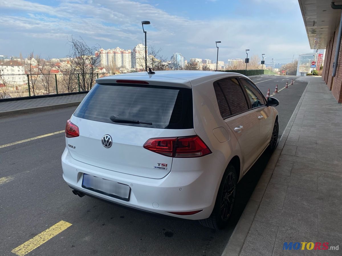 2015' Volkswagen Golf photo #4