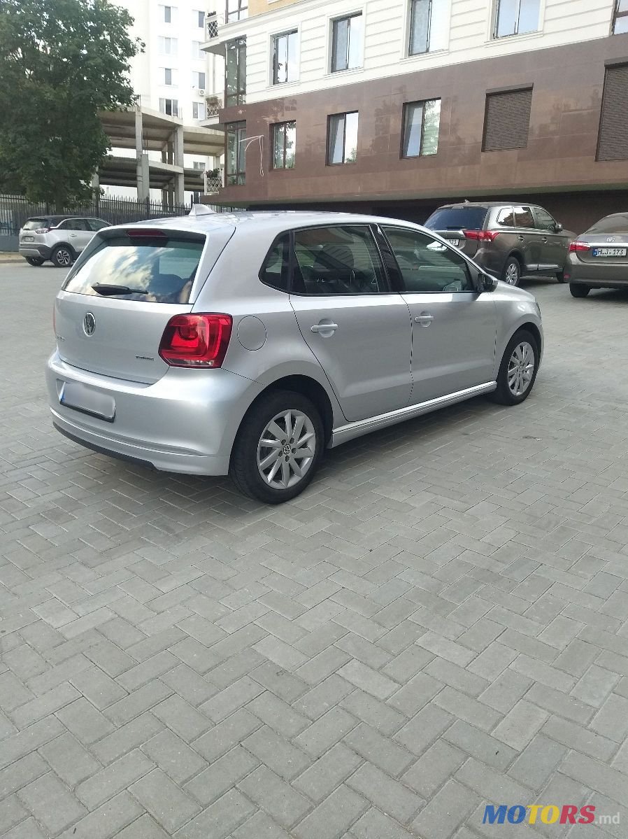 2013' Volkswagen Polo photo #2