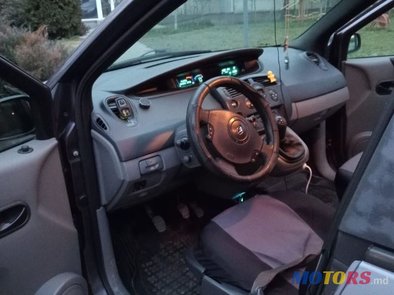 2005' Renault Grand Scenic photo #3