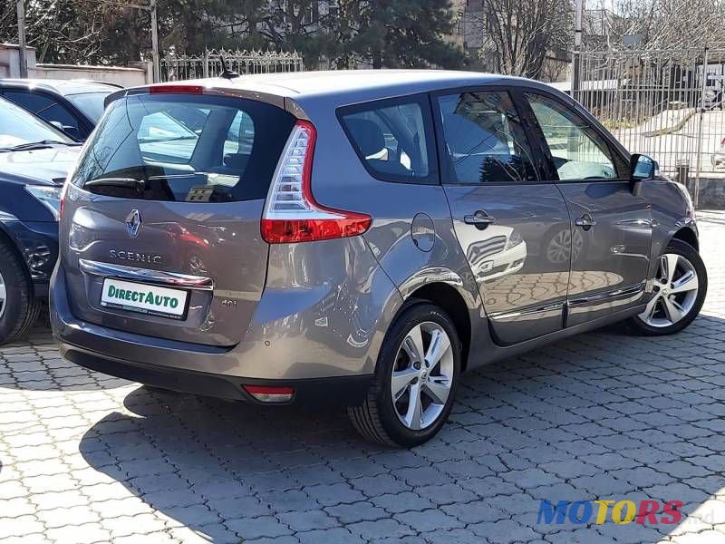 2012' Renault Grand Scenic photo #2