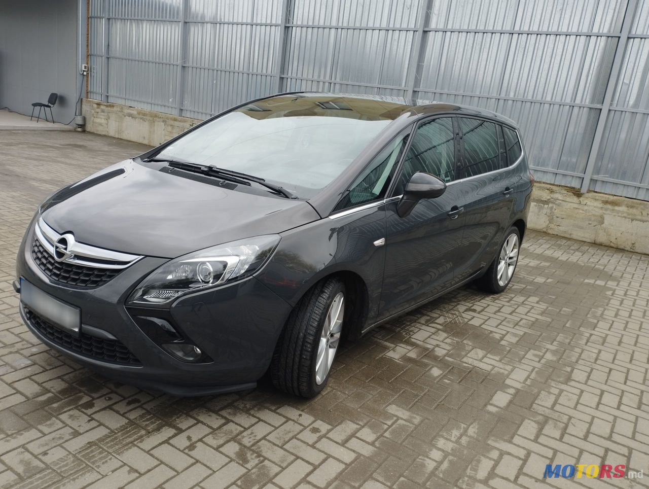 2015' Opel Zafira photo #2