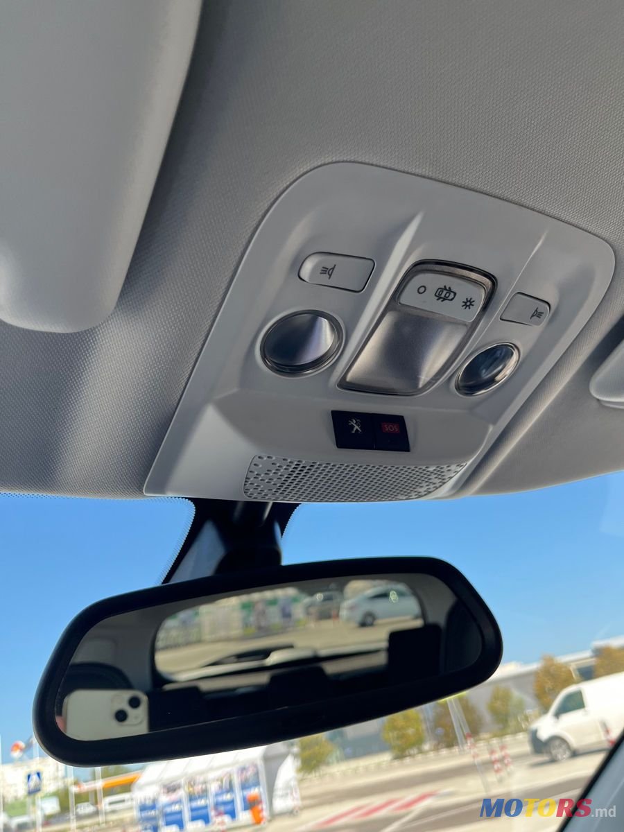 2019' Peugeot 2008 photo #5