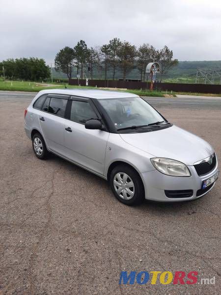 2008' Skoda Fabia photo #2