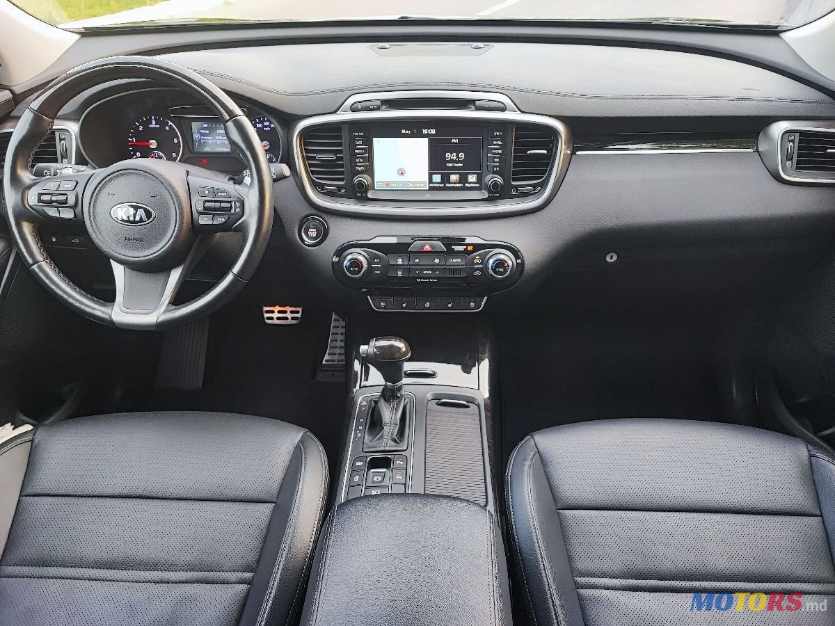 2017' Kia Sorento photo #5