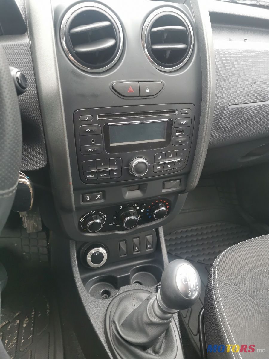 2015' Dacia Duster photo #6