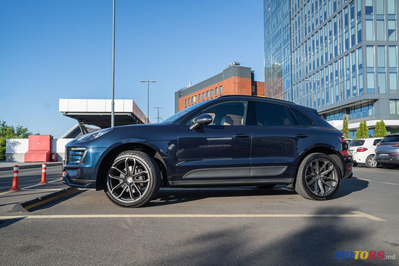 2018' Porsche Macan photo #3