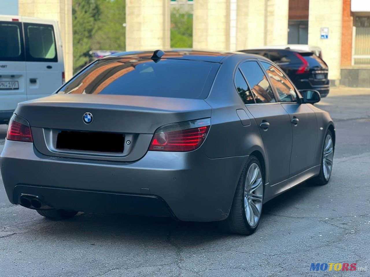 2008' BMW 5 Series photo #1