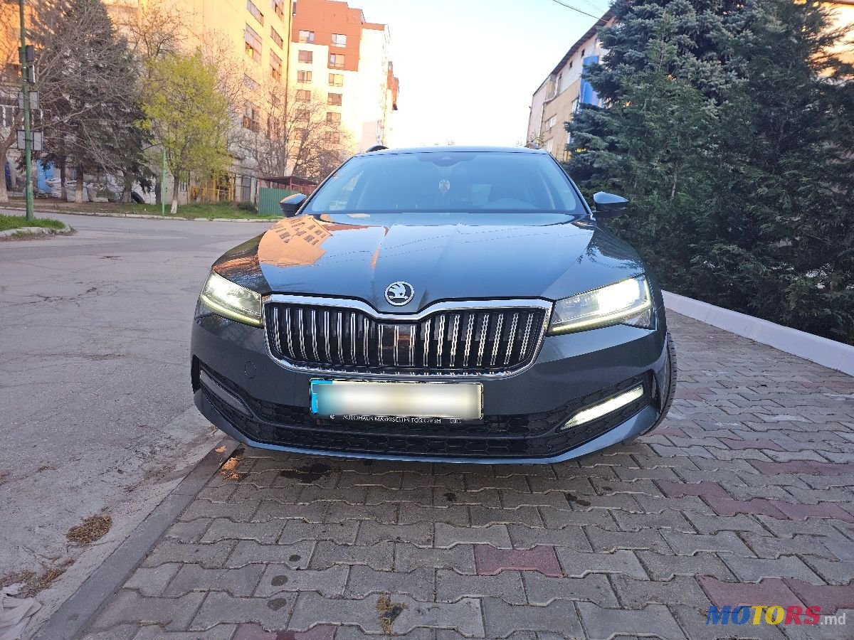 2019' Skoda Superb photo #2