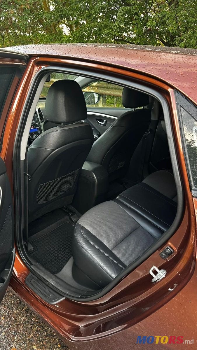 2012' Hyundai i30 photo #5