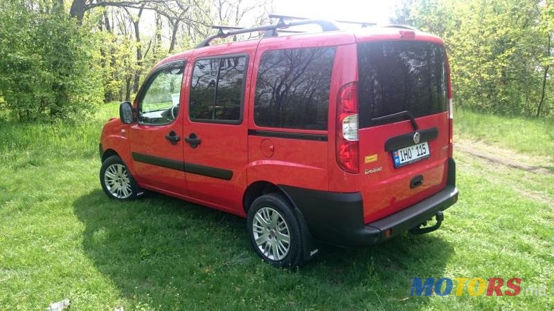 2009' Fiat Doblo photo #2