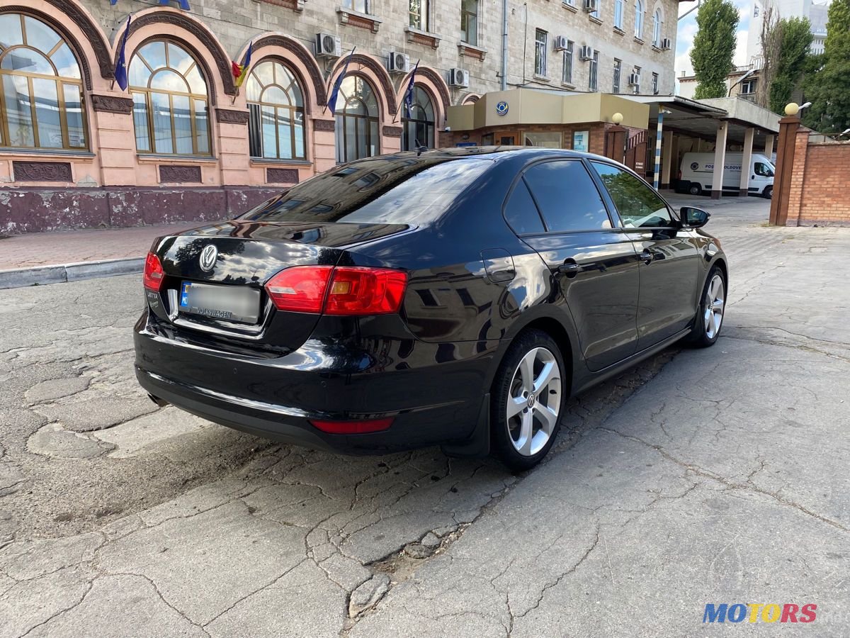 2011' Volkswagen Jetta photo #5