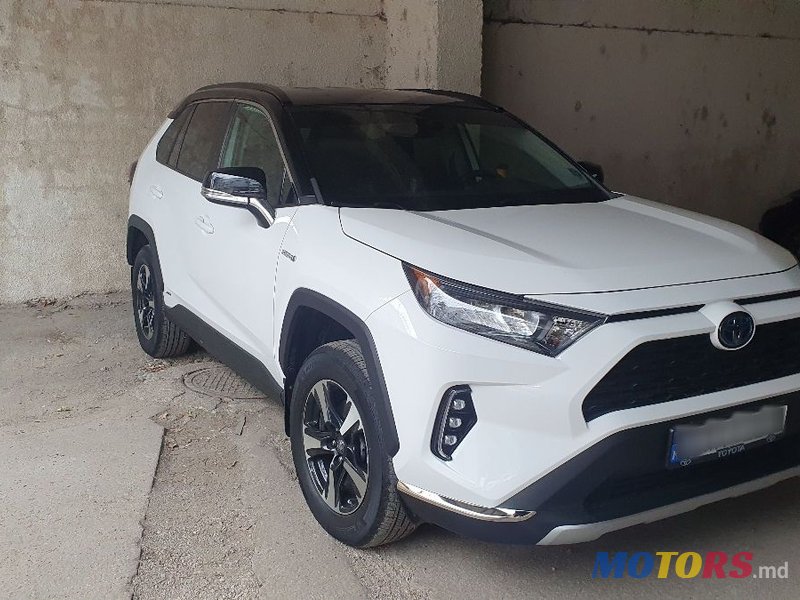 2019' Toyota RAV4 photo #1