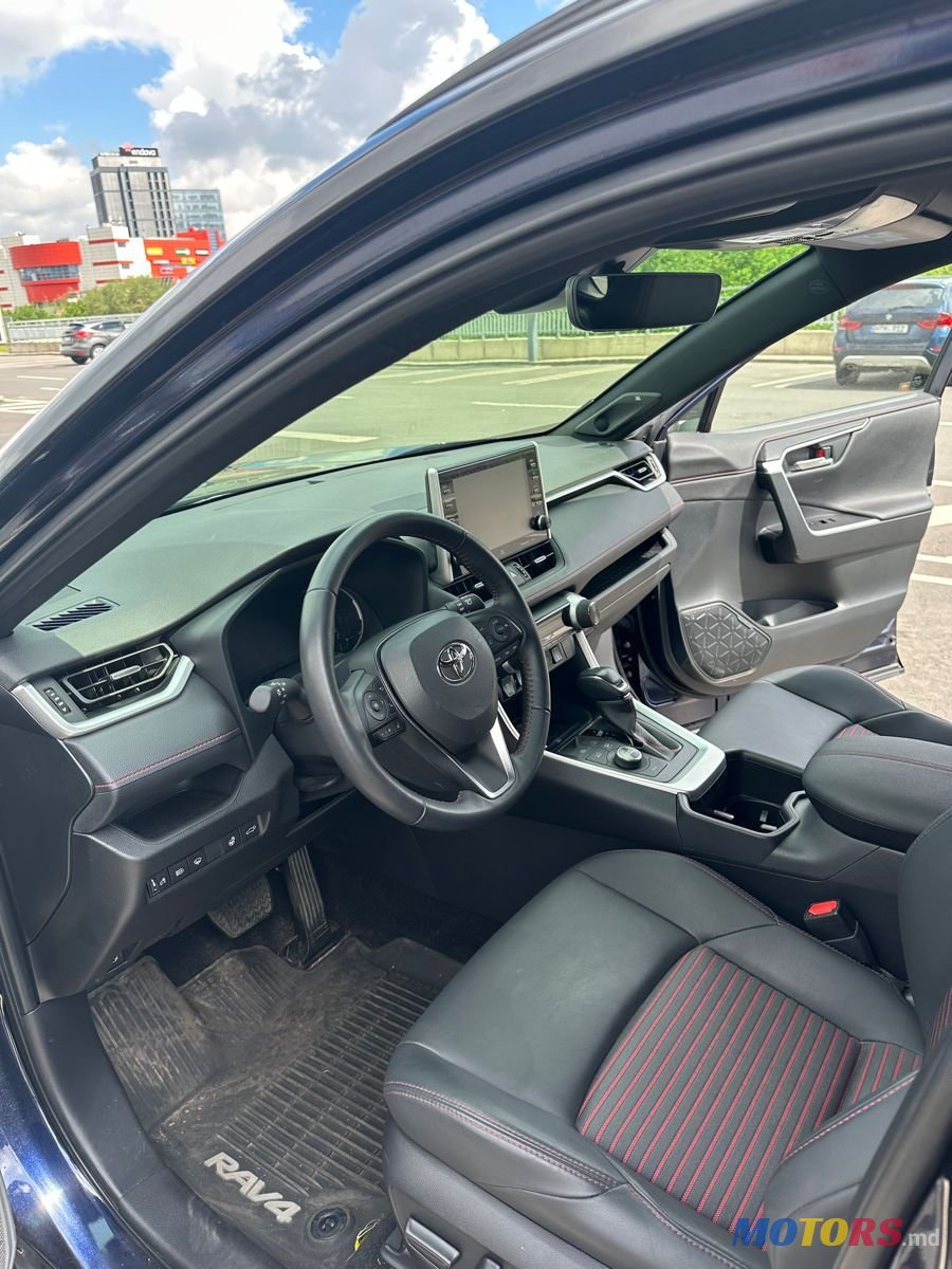 2022' Toyota RAV4 photo #3