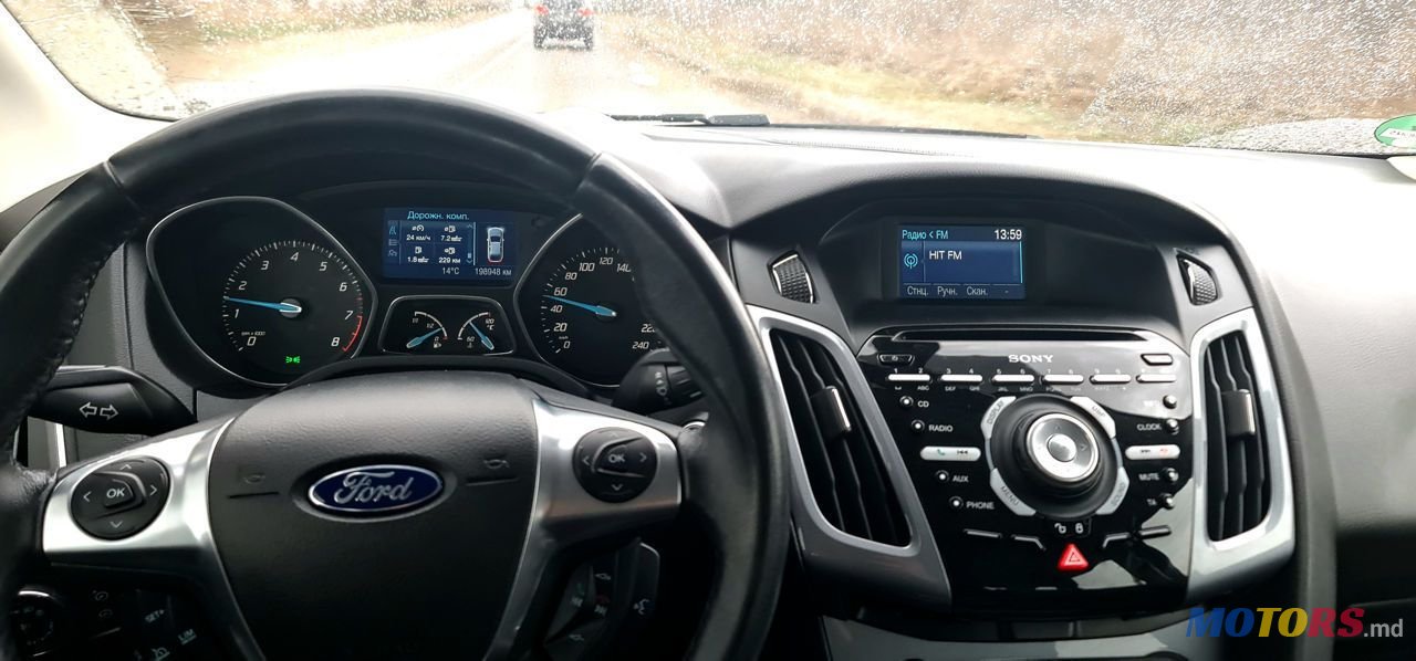 2012' Ford Focus photo #3