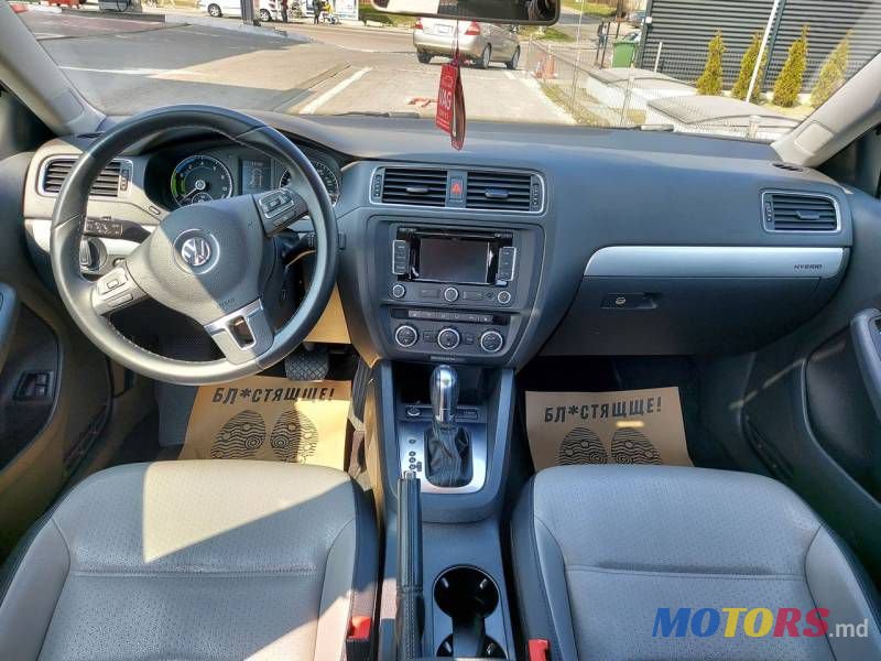 2013' Volkswagen Jetta photo #5