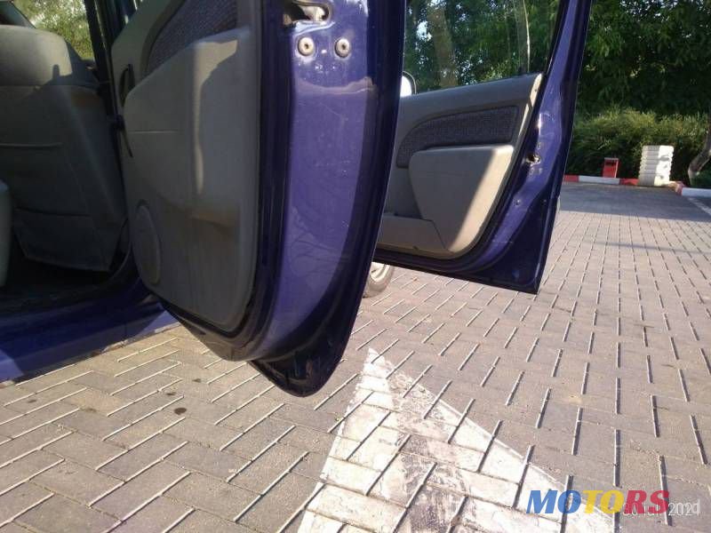 2010' Dacia Logan photo #6