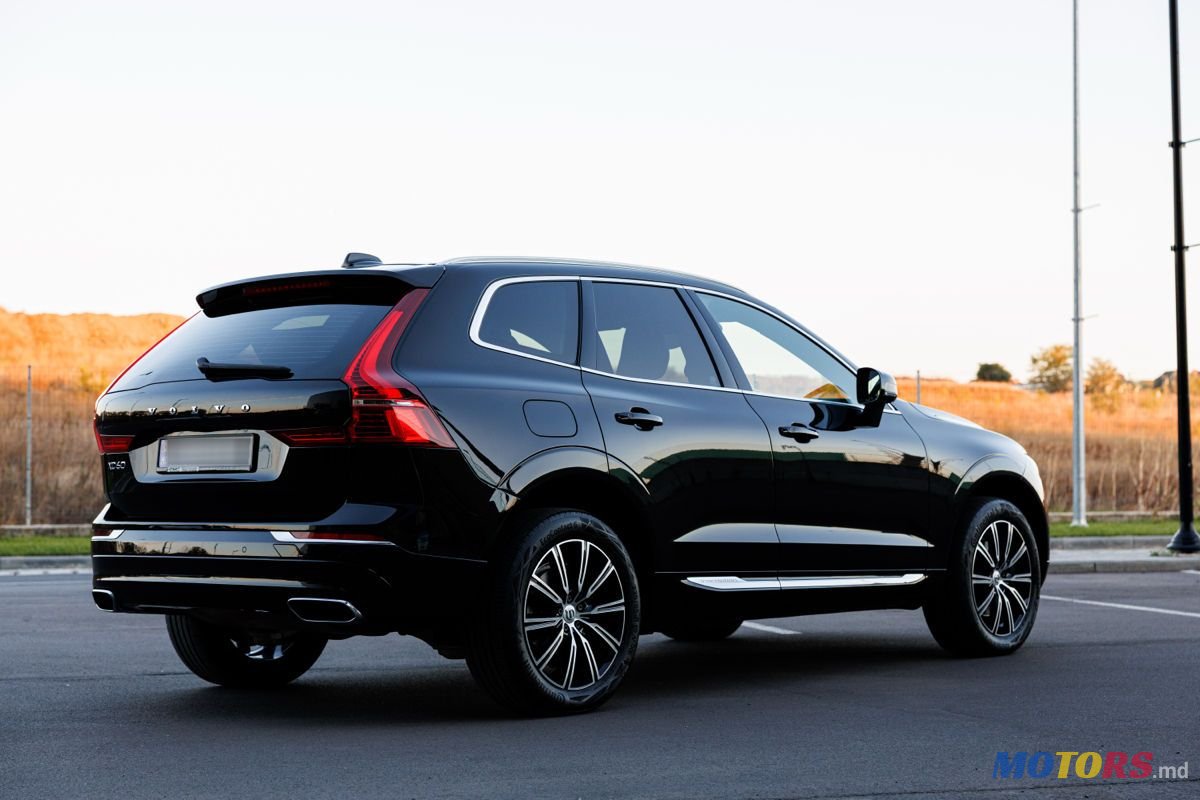 2020' Volvo XC60 photo #5