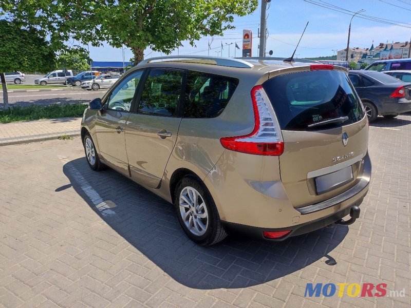 2014' Renault Grand Scenic photo #6