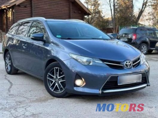 2015' Toyota Auris photo #2