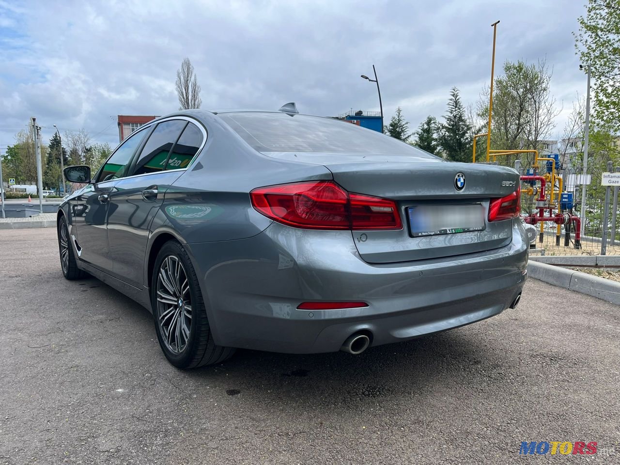 2017' BMW 5 Series photo #6