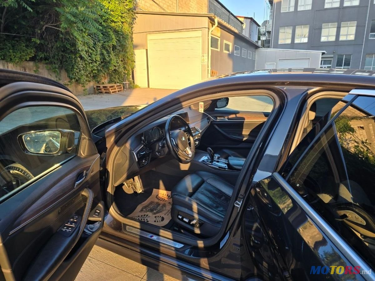 2017' BMW 5 Series photo #6