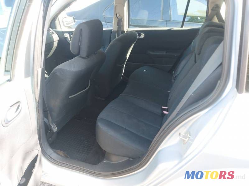 2004' Renault Megane photo #3