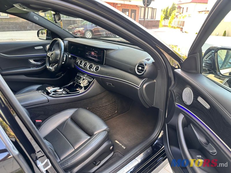 2016' Mercedes-Benz E-Class photo #6