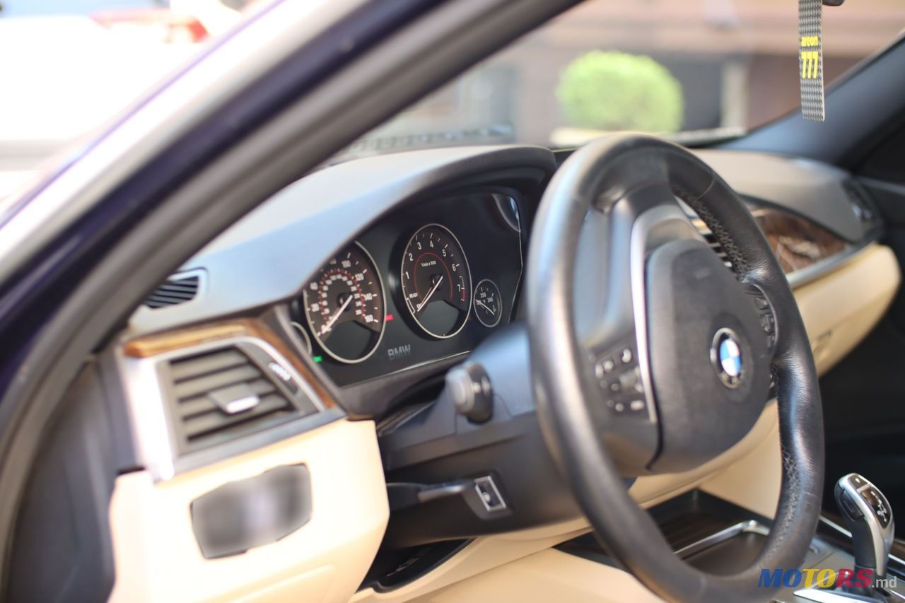 2017' BMW 3 Series photo #5