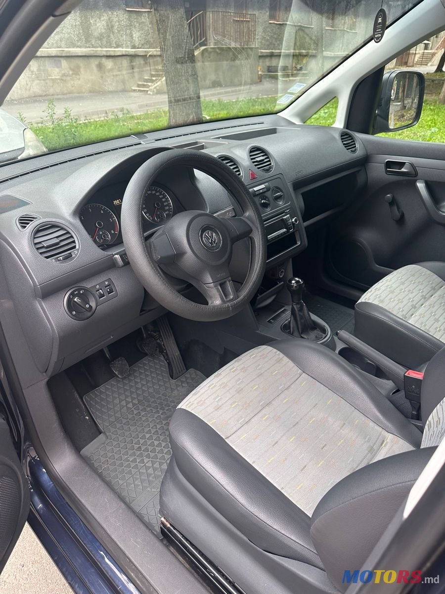 2014' Volkswagen Caddy photo #4