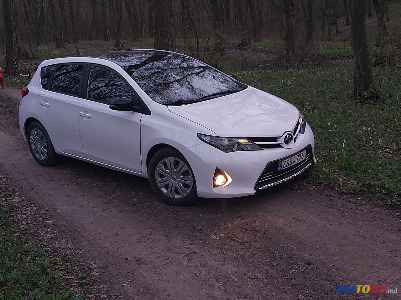 2014' Toyota Auris photo #1