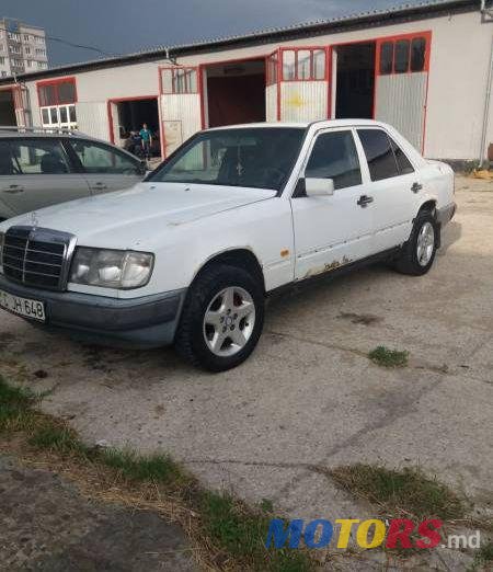 1988' Mercedes-Benz 124 photo #1