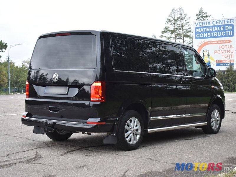 2016' Volkswagen Transporter photo #5