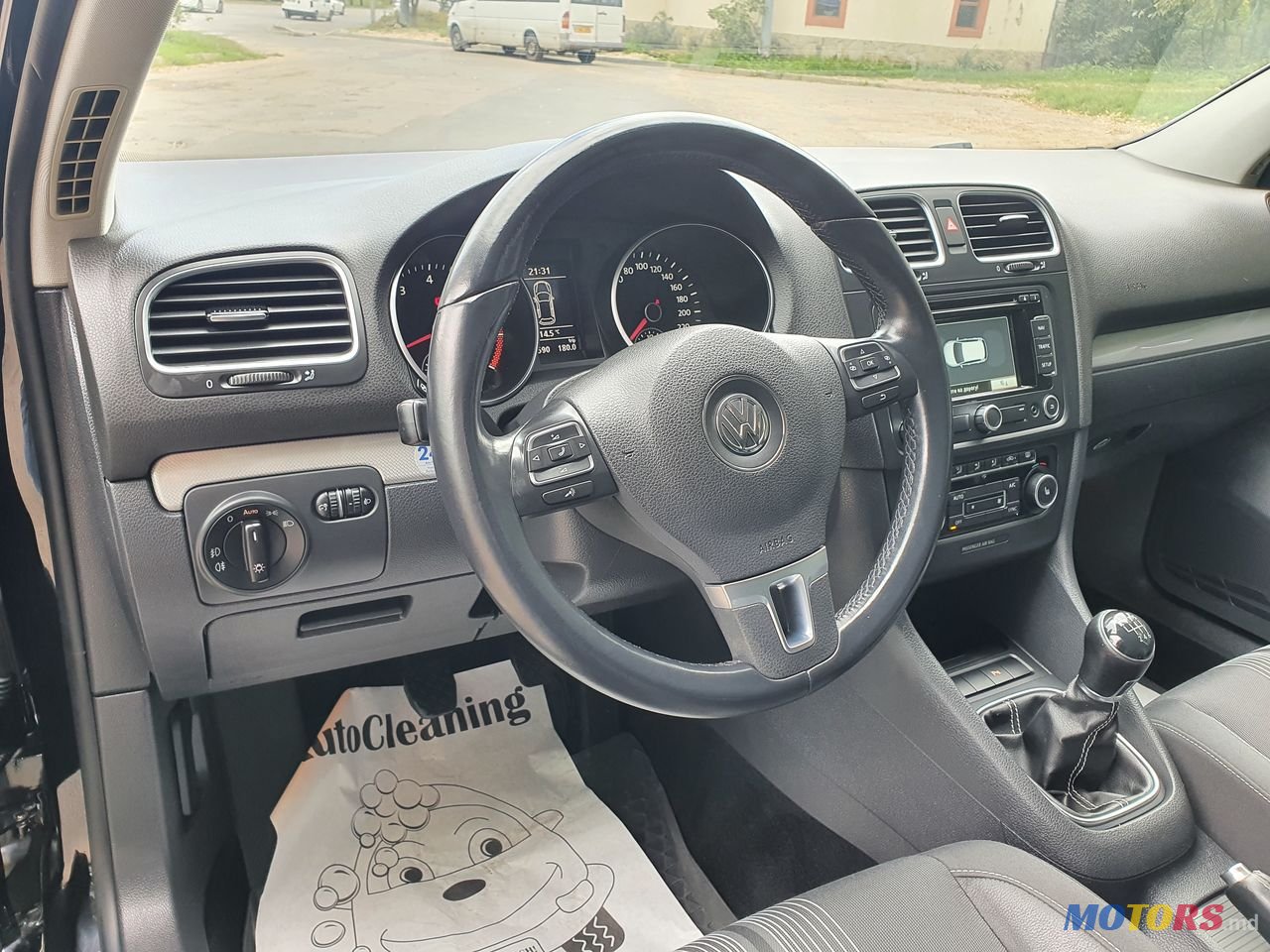 2012' Volkswagen Golf photo #5