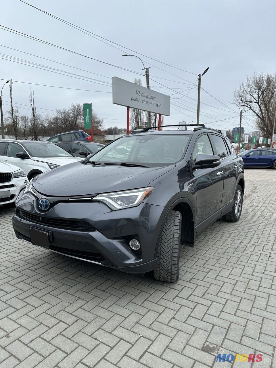 2018' Toyota RAV4 photo #1