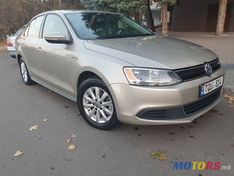 2013' Volkswagen Jetta photo #3