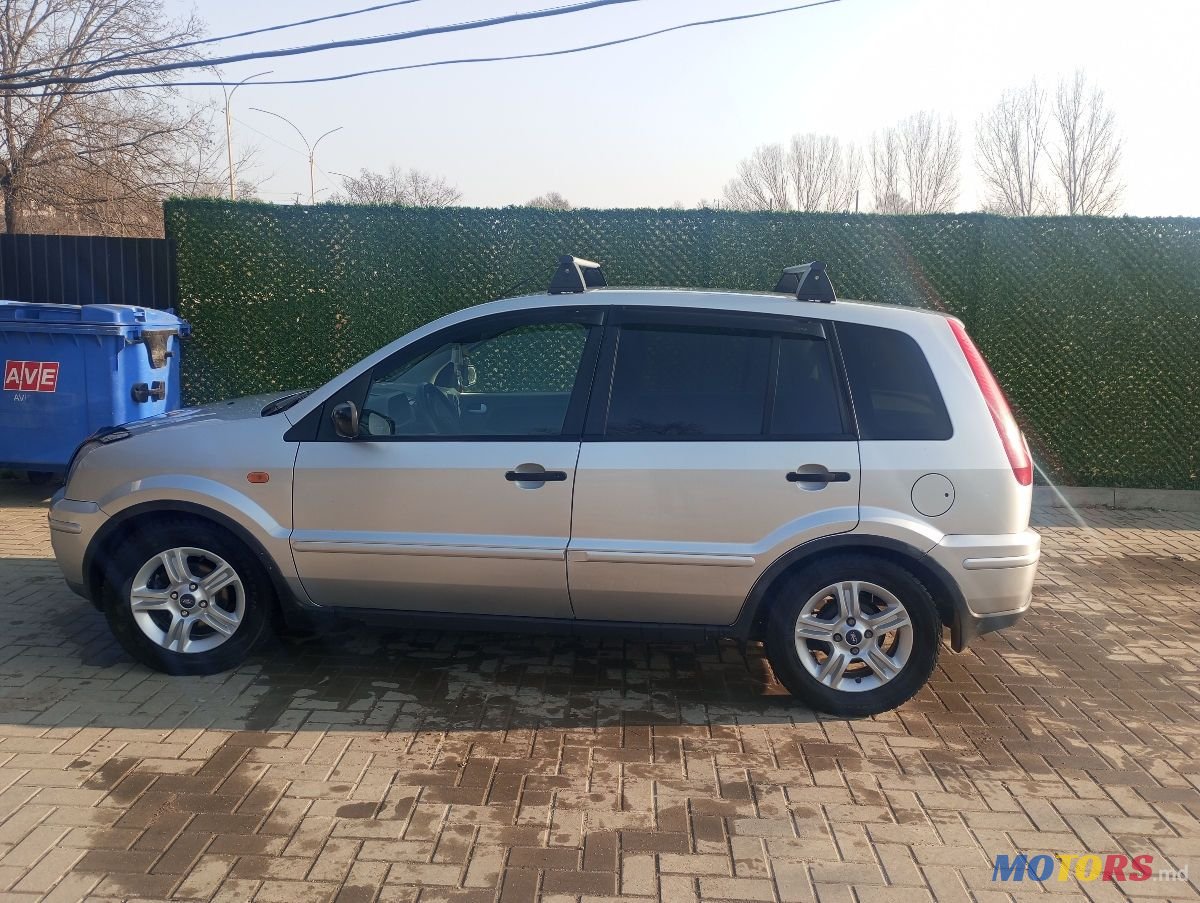 2004' Ford Fusion photo #1