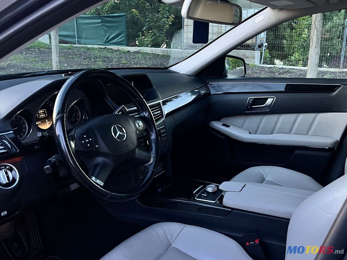 2011' Mercedes-Benz E-Class photo #6