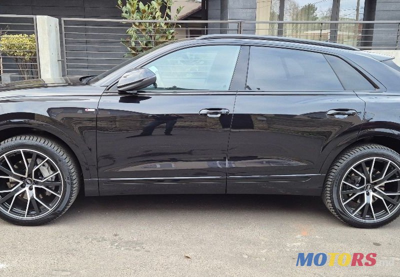 2020' Audi Q8 photo #1