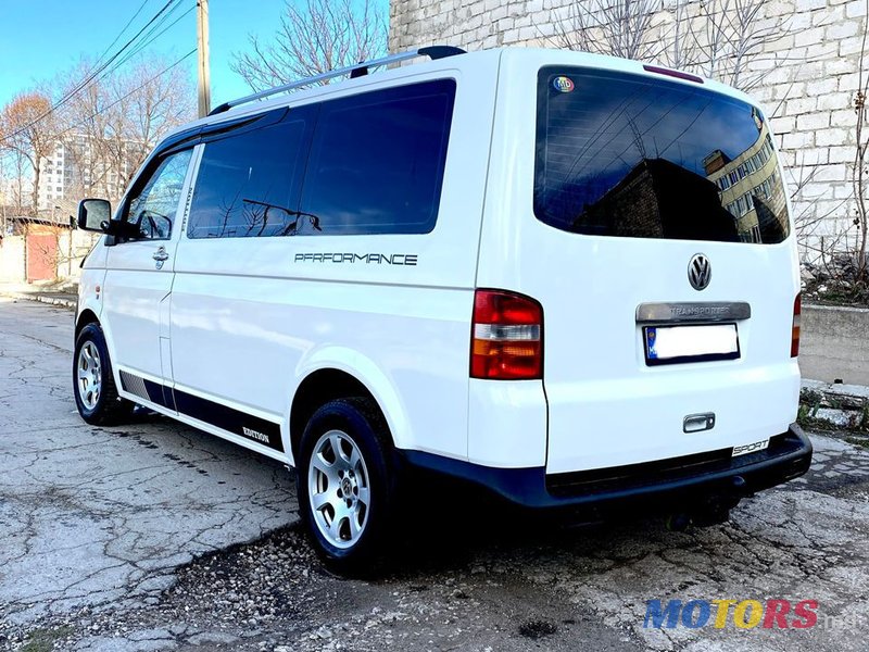 2006' Volkswagen Transporter photo #4