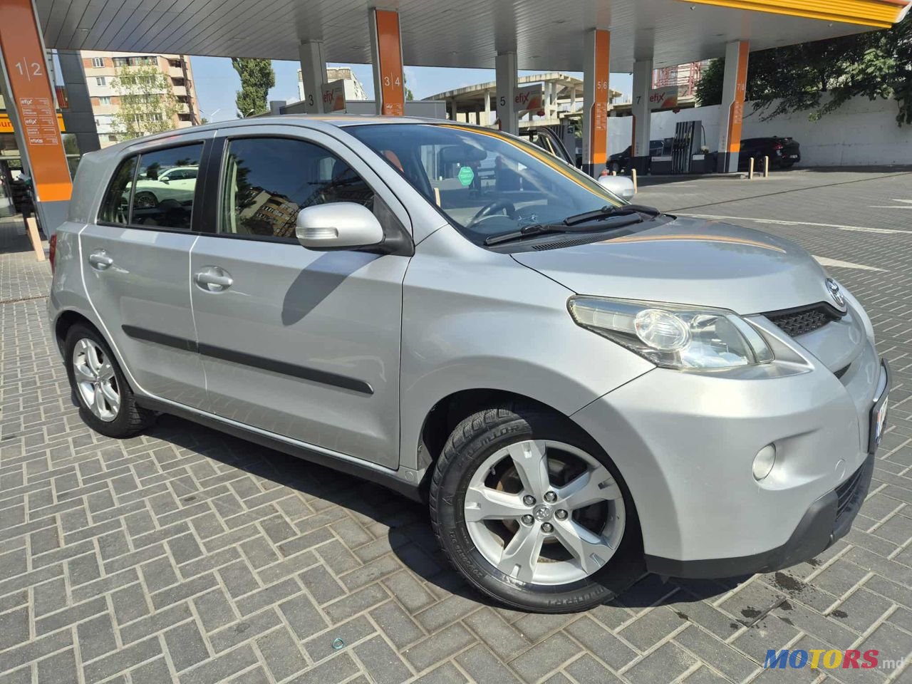 2009' Toyota Urban Cruiser photo #5