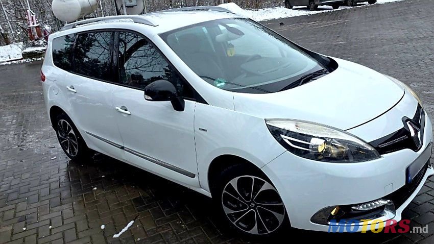 2015' Renault Grand Scenic photo #2