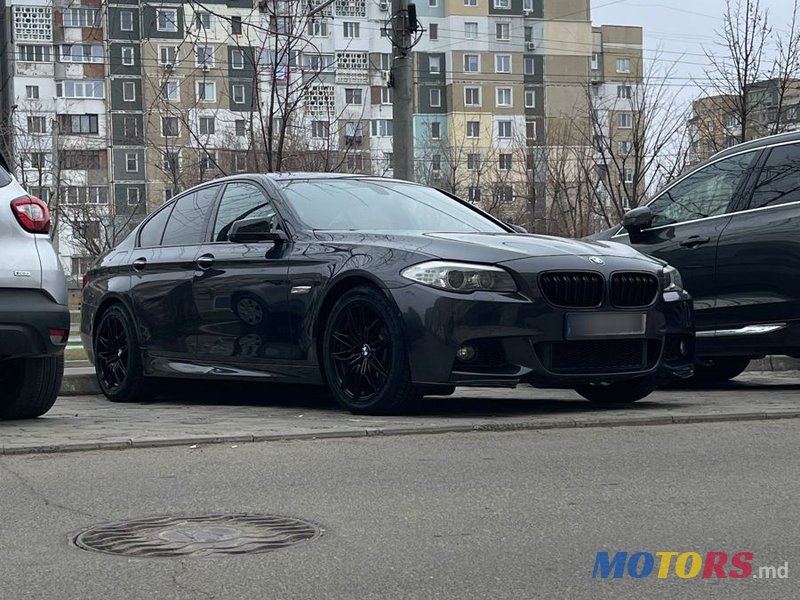 2013' BMW 5 Series photo #5